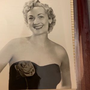 Meet your Posher, Cassandra